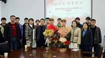 携笔从戎铸军魂 青春报国正当时—女同网站
举行2025年大学生春季入伍欢送会